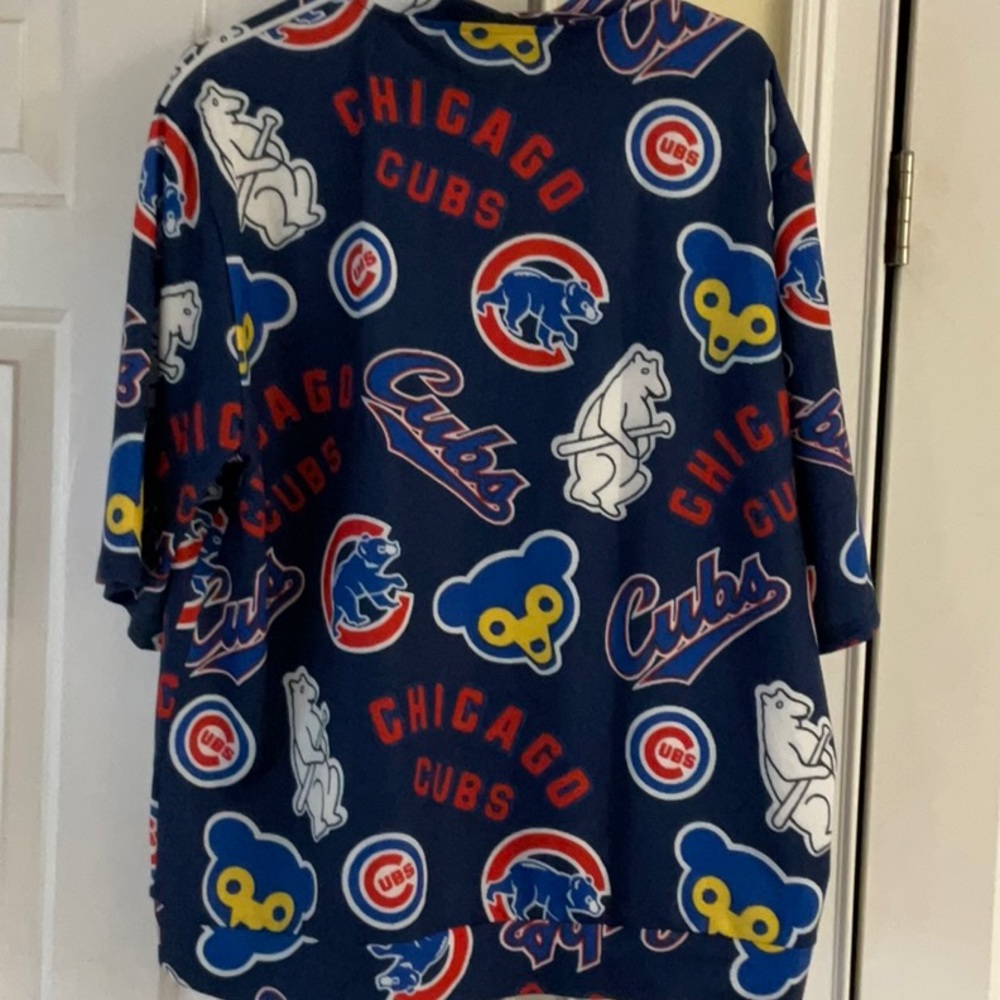 Chicago Cubs Top - Picture 3 of 6